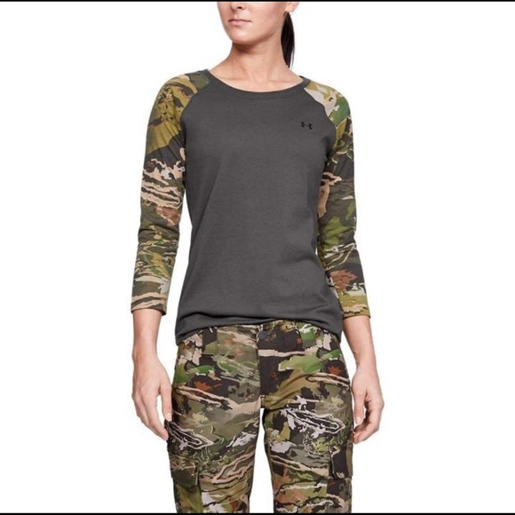 SOLD—UA Camo 3/4 Sleeve - Picture 1 of 5
